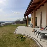 Dom Nad Jeziorem * Czerwonki (Mragowo)