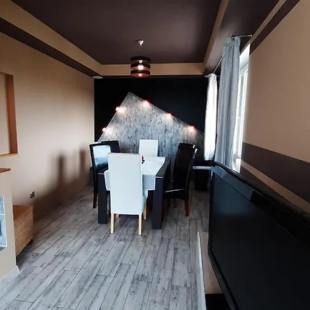 Dom Nad Jeziorem Holiday home *